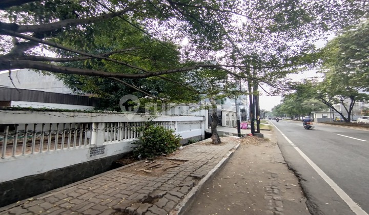 Rumah Tua Pluit Utara Raya Cocok u/ Office Building