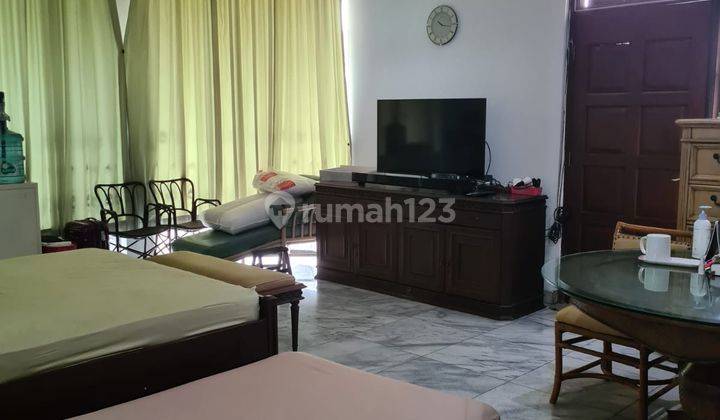 Rumah Besar 2 Lantai Terawat Rapih, Turun Harga di Green Garden 2