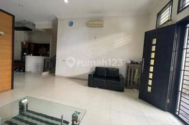 Rumah Bagus Siap Huni Lokasi Strategis di Sunrise Garden Jakarta  1