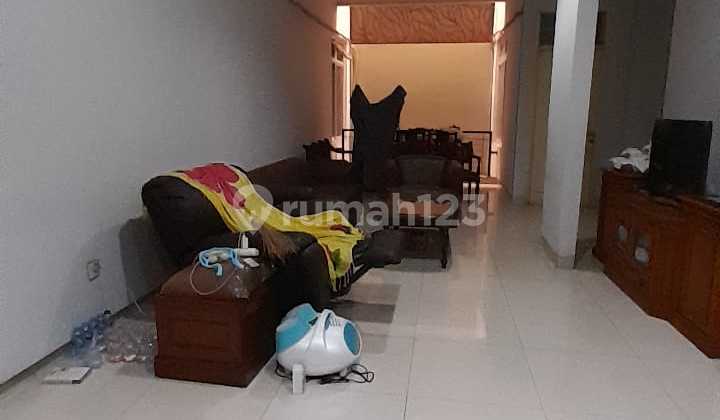 Rumah kos besar dijual cepat di cibanten cideng jakarta pusat Rumah kos besar dijual cepat di cibanten cideng jakarta pusat
