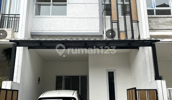 Rumah di Cengkareng - Bangunan 3 Lantai 2