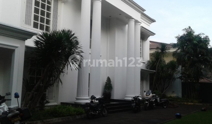 Rumah di Jl. Sriwijaya Kebayoran Baru
