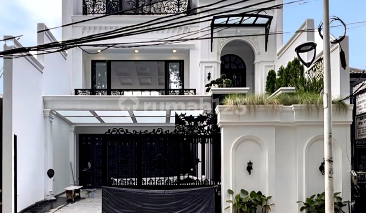 New House in Tebet - 3 Floors Building + Rooftop - Includes Elevator & Private Pool