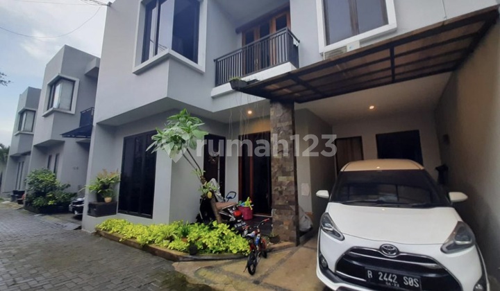 Rumah Di Jagakarsa Raya - Town House Siap Huni Di Pinggir Jalan Raya