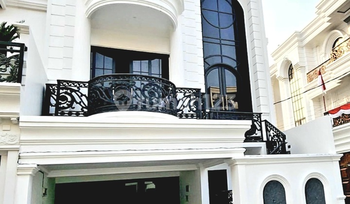 House in Moh Kahfi Jagakarsa - 3-Story Building + Rooftop