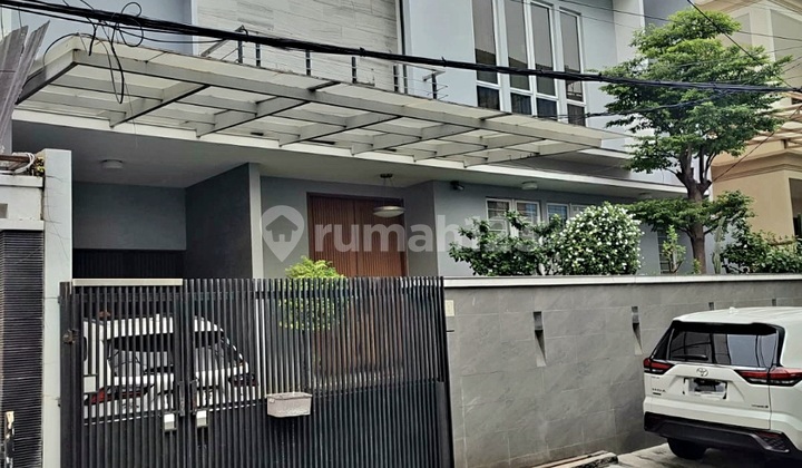 Rumah Di Cempaka Putih Tengah Jakarta Pusat