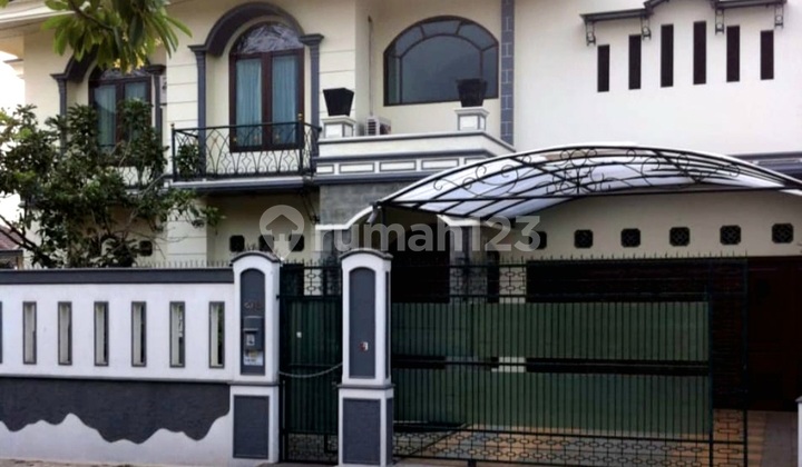 Rumah Di Komplek Dpr Jagakarsa Hadap Timur