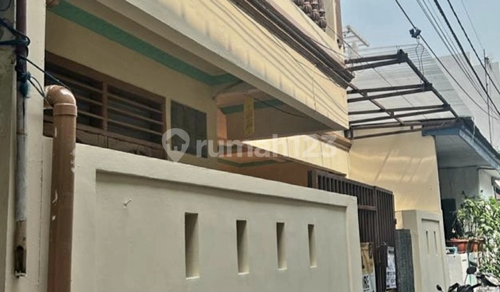 House in North Agung Sunter - East Facing