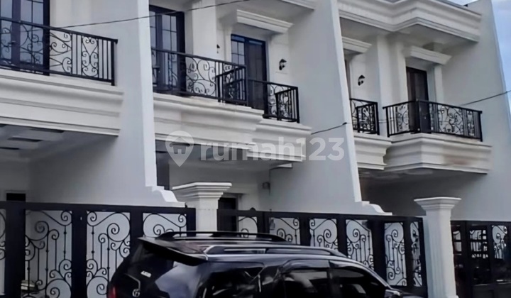 House in Cempaka Putih - New Building Year 2025 - Wide Road Access 2