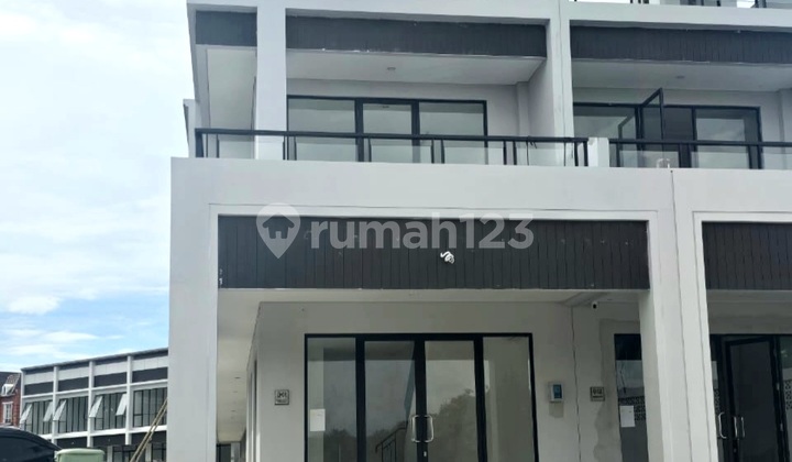 Ruko Sorrento Grande East Gading Serpong - Type Alfresco Hook