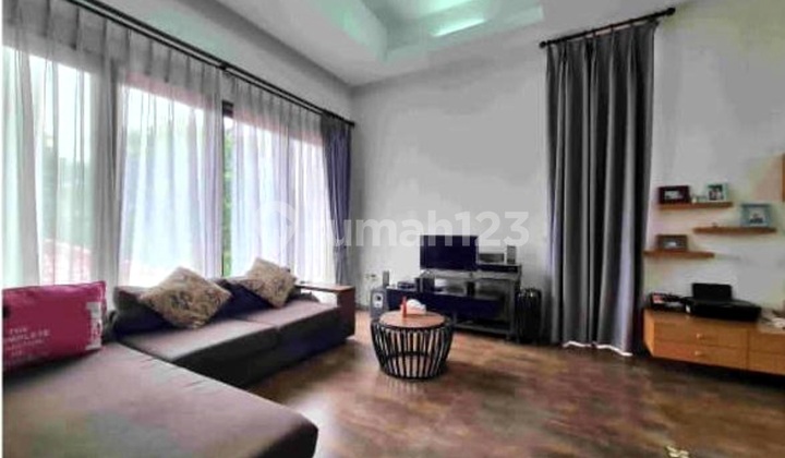 ruang tamu rumah di kavling kowilhan setu,cipayung