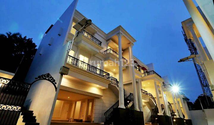 Rumah 3 Lantai Di Mansion 8 Cilandak-Private Lift & Swimming Pool 2