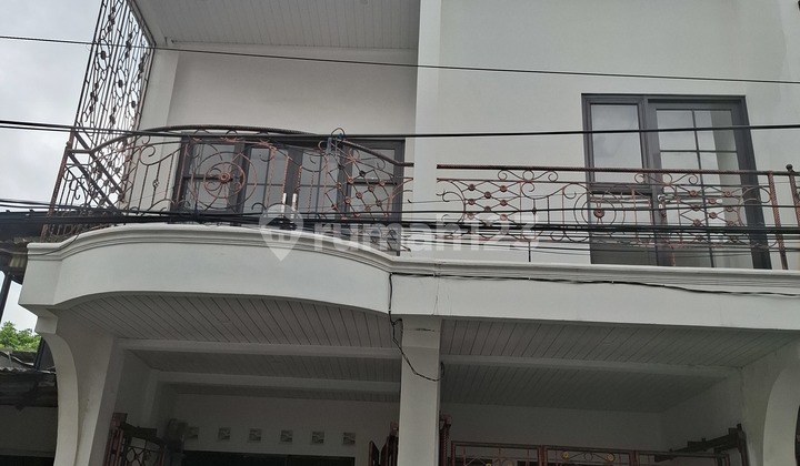 House on Jl. Taruna Jaya Serdang - 3-Storey Building - 2-Car Road Access House on Jl. Taruna Jaya Serdang - 3-Storey Building - 2-Car Road Access