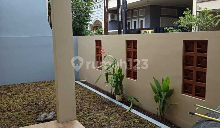 Dijual Rumah Minimalis di Pakis Pondok Pekayon Indah Selangkah ke Mall Galaxy Bekasi 2