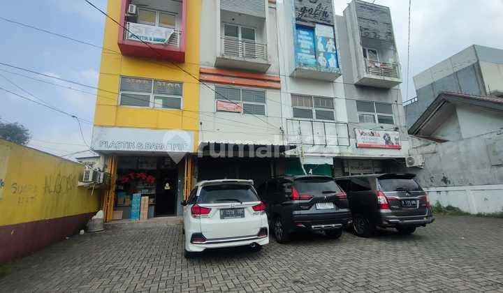 Disewakan Ruko Pinggir Jalan Pekayon Raya Bekasi 1