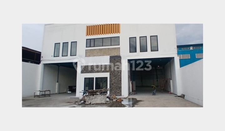 For Rent: New Building Warehouse Ready to Use in Bantar Gebang
