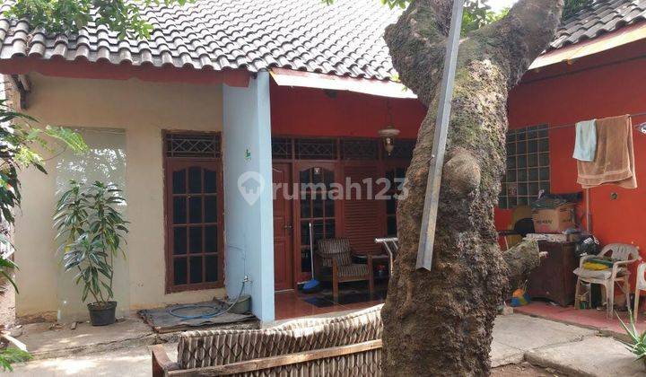 Dijual Cepat Rumah Bangunan Lama dan Kokoh di Mustikasari 2