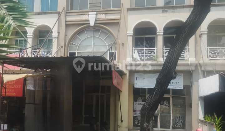 For Rent: Shop House on Galaxy Boulevard, 15m² length, 3 floors