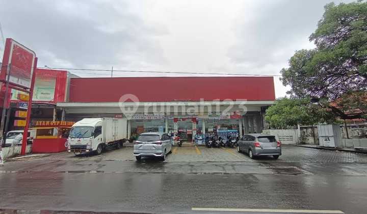 For Rent: Large Shop House / Former Mini Market on Agus Salim, East Bekasi 1