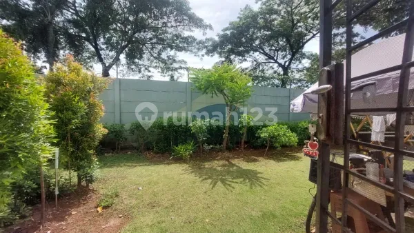 For Sale: Hoek Burgundy House, Ready to Occupy, Summarecon Bekasi 2