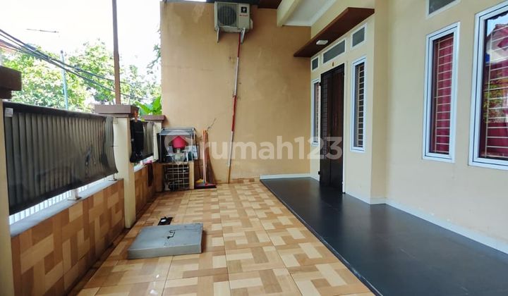 Dijual Cepet Rumah 1,5 Lantai Bagus dan Rapih di Jakasampurna 2