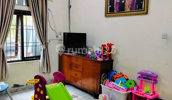 Dijual Rumah Hoek, Harga Hitung Tanahdi Pekayon, Bekasi Selatan 2