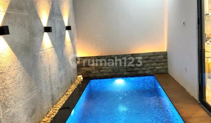 Dijual Scandinavian Townhouse (Full Furnished) Siap Huni
