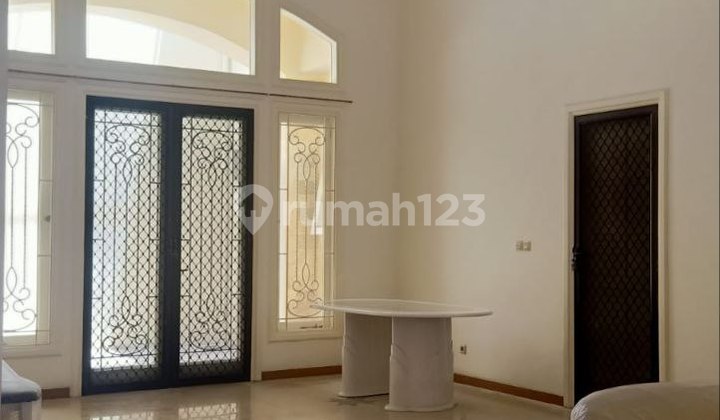 Dijual Rumah Central Park Mulyosari Furnished  2