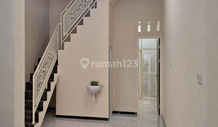 Dijual Rumah Baru Minimalis Karang Asem 2.5 Lantai Surabaya Timur  2