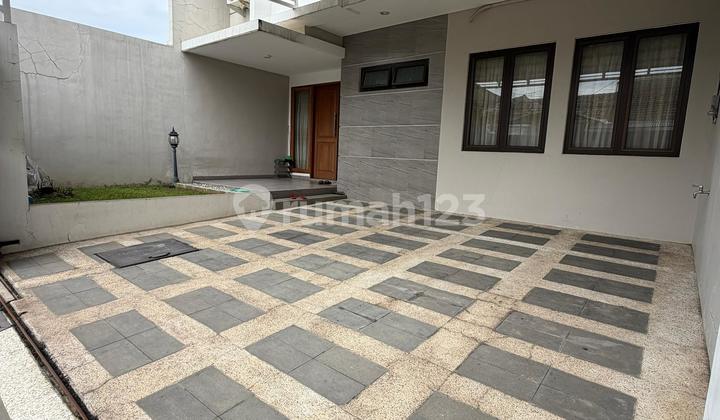 For Sale 2-Story Minimalist House Ready to Occupied Near Ciputra World Mall and Toll Access