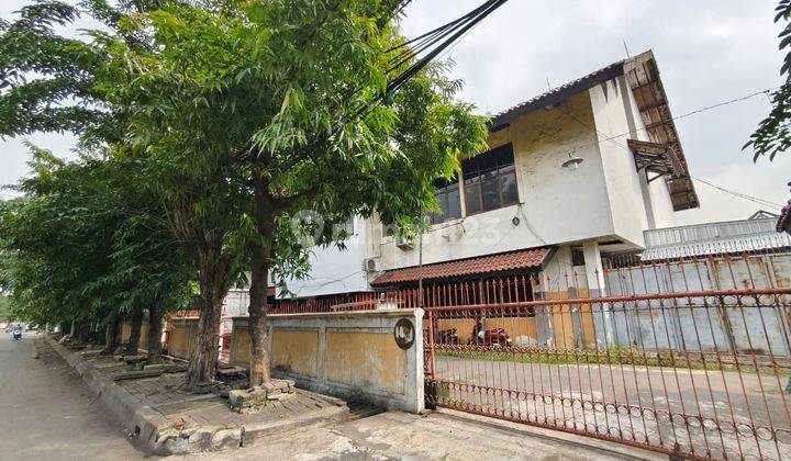 Ex Perkantoran dan gudang di Raya Margorejo Indah 2