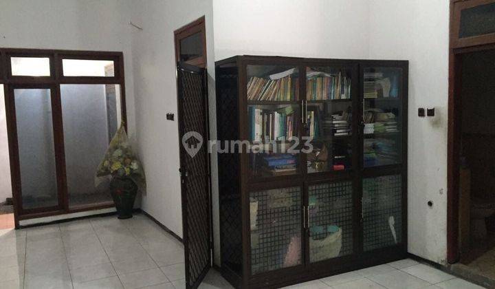 Rumah RUNGKUT BARATA Hadap Utara 2