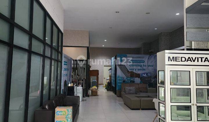 Gedung di Raya Dharmahusada Masih Bagus Dekat Tengah Kota 2