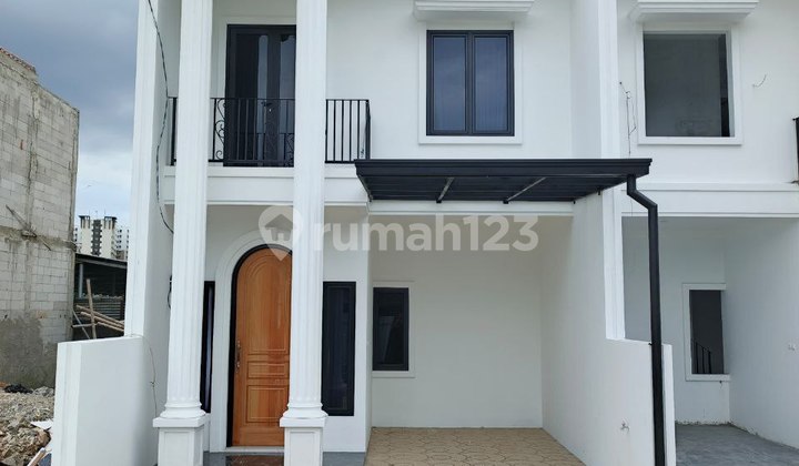 Rumah Mewah 2 Lantai Pondok Bambu Jakarta Timur