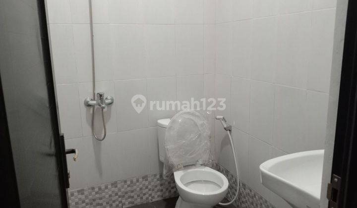 Rumah minimalis 2 lntai lokasi dekat tol tj priok