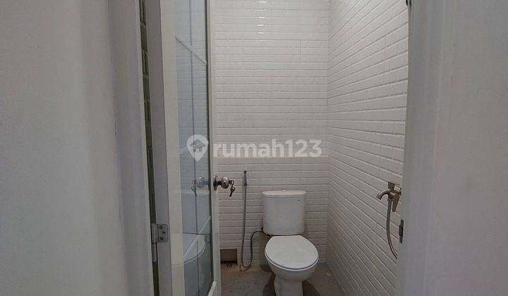 Rumah 2 lantai lokasi dekat suntermall dan stadion jis jakarta utara 2