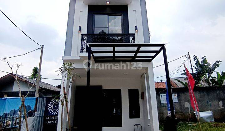 Rumah Mewah 2 Lantai Lokasi Jalan Raya Dekat Stasiun Lrt Ciracas 1