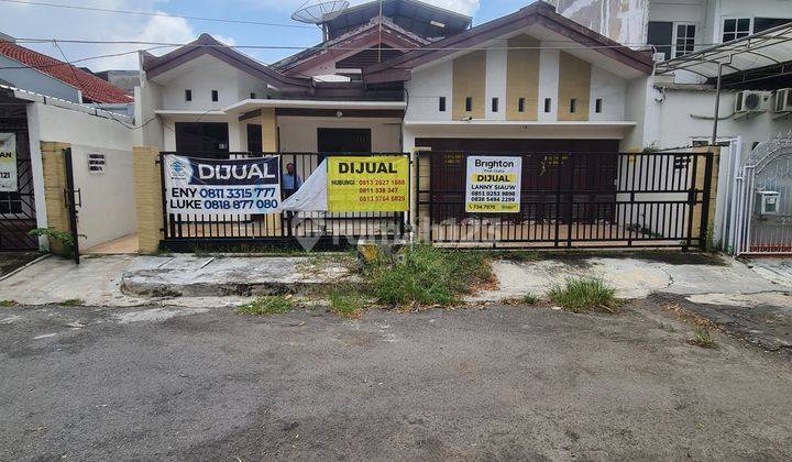 Rumah Unfurnished di Darmo Harapan, Surabaya 1