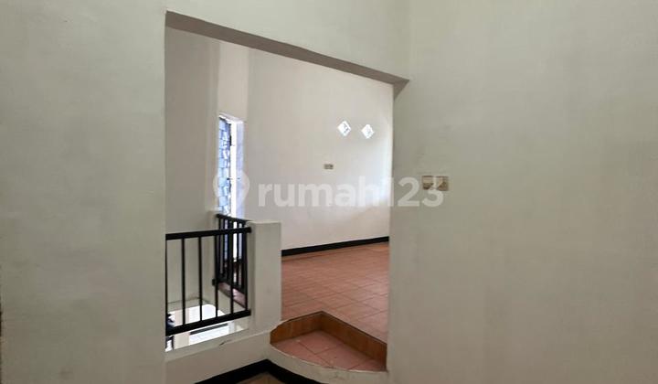 Rumah Hook Bisa Untuk Usaha Di Riung Bandung 2