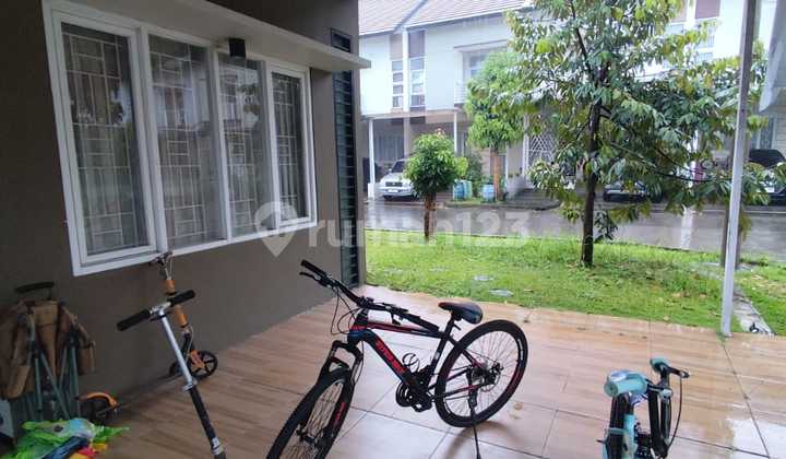 Hook House and Wide in Taman Kopo Indah 5 Bandung