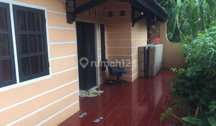 Rumah dengan tanah yang luas 2