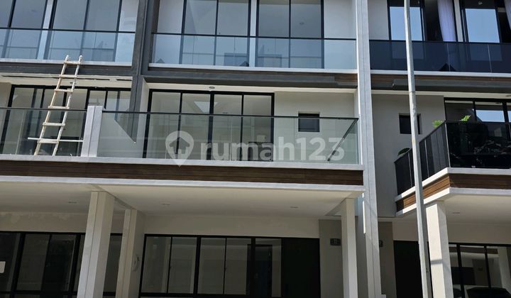 Rumah Pik2 Osaka Residence 6X10 (3 Lantai)