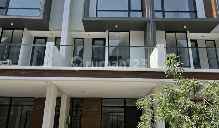 Rumah Pik2 Osaka Residence 4.5X10 (3 Lantai)