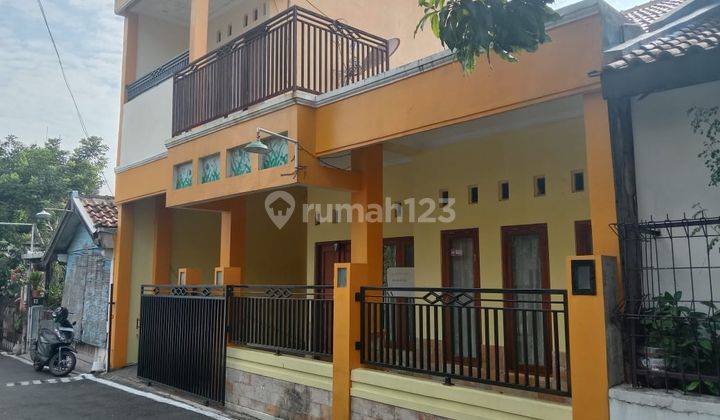 Dikontrakkan Rumah Dengan 6 Kamar Tidur di Karangrejo, Banyumanik, Semarang 1