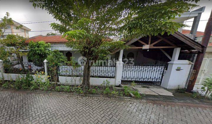 Dijual Rumah Hook Tanah Luas di Ketintang Pusat Kota Surabaya 2