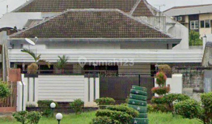 Rumah Mewah Minimalis di Tengah Kota Halmahera Semarang 2