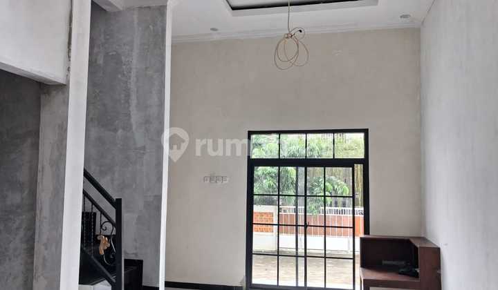 Dijual Rumah Mewah Bangunan Baru di Jalan Karangrejo Banyumanik, Semarang 2