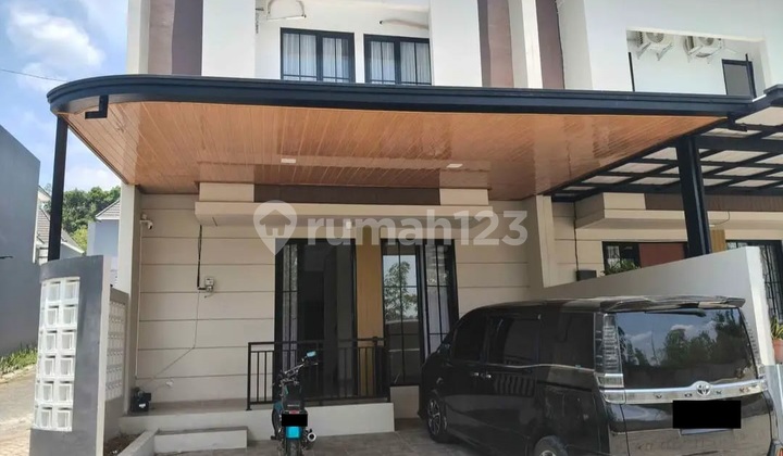 Dijual rumah 2 Lantai One Gate System di Grafika Banyumanik Semarang, Jual Cepat Karena Pindah Tugas 1