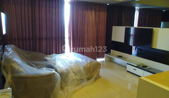 Apartemen The Linden 3br Direnovasi Menjadi 2br, Full Furnish di Surabaya Pusat  1