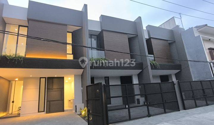 Rumah Dekat Kampus Uk Petra Dan Ubaya, Surabaya Selatan 1